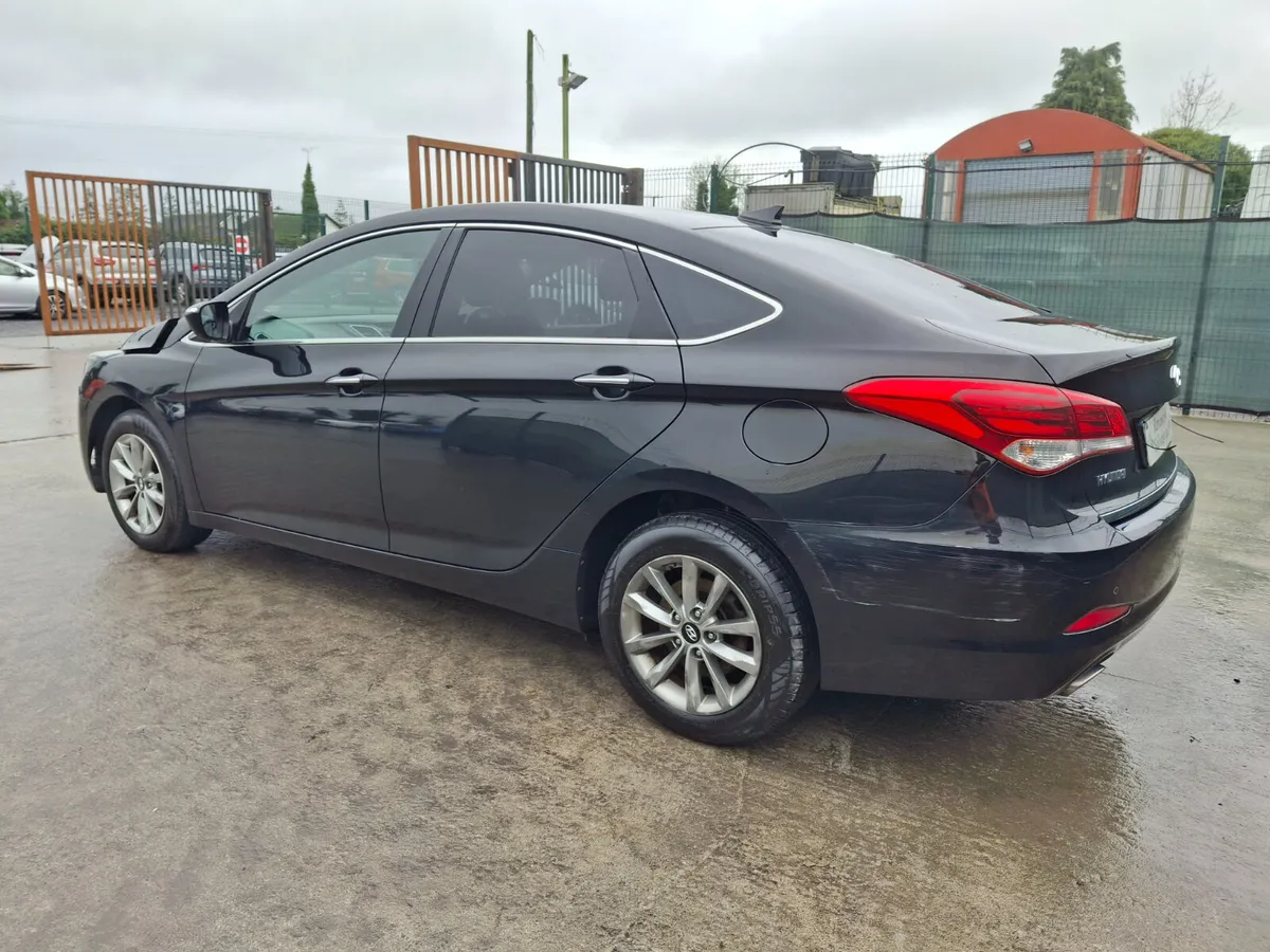 2016 Hyundai i40  Light Damage - Image 4