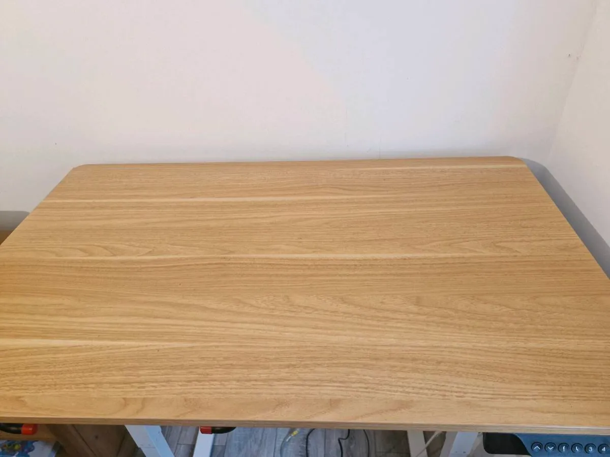 Work desk - Image 3