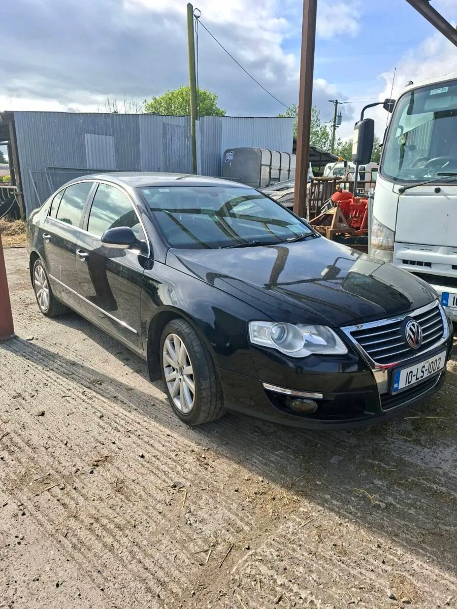 VW PASSAT 2010 - Image 1