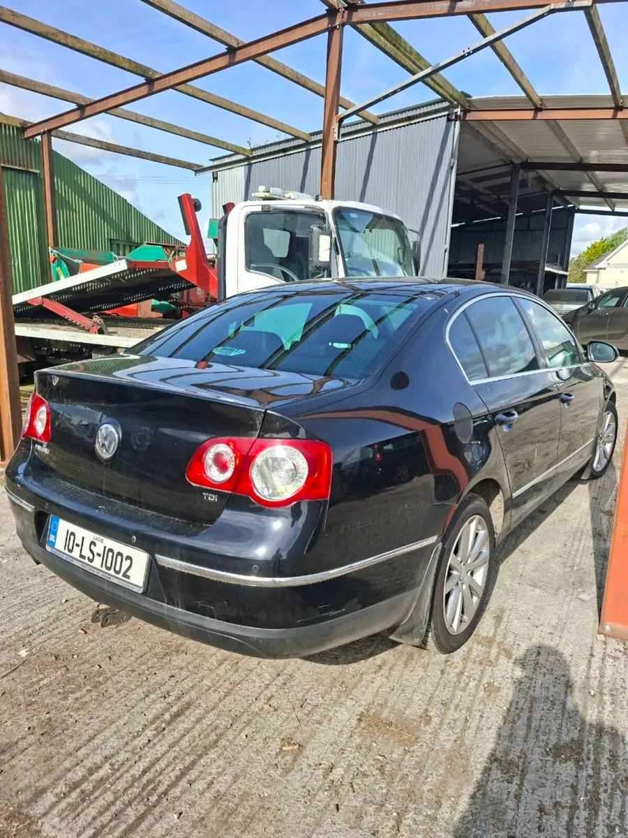VW PASSAT 2010 - Image 4