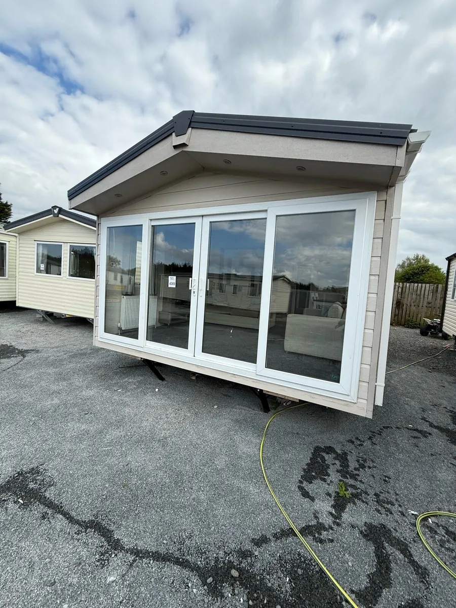 Delta Lodge 42-14 2 bed At TPS caravan sale - Image 1