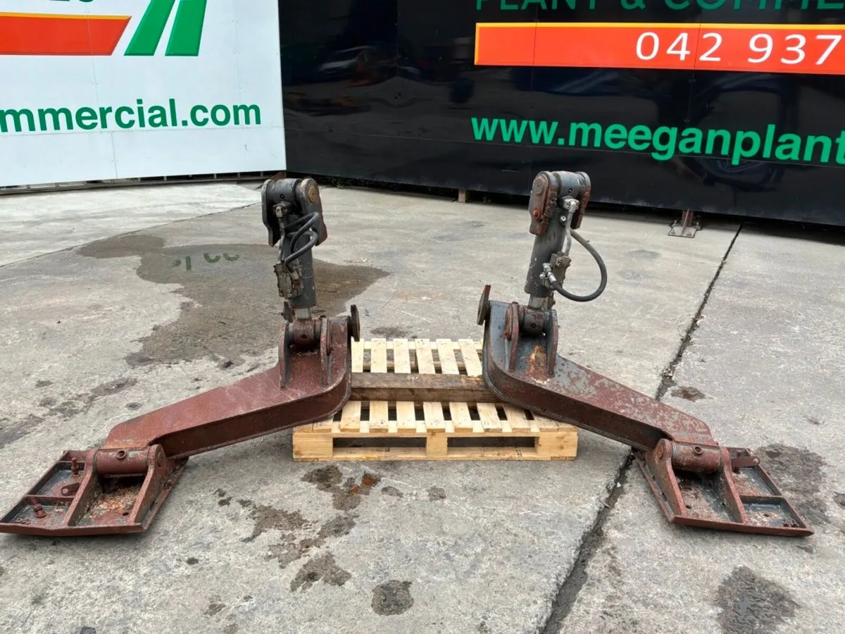 HYDRAULIC  STABILISER / JACK LEGS ASSEMBLY. - Image 1