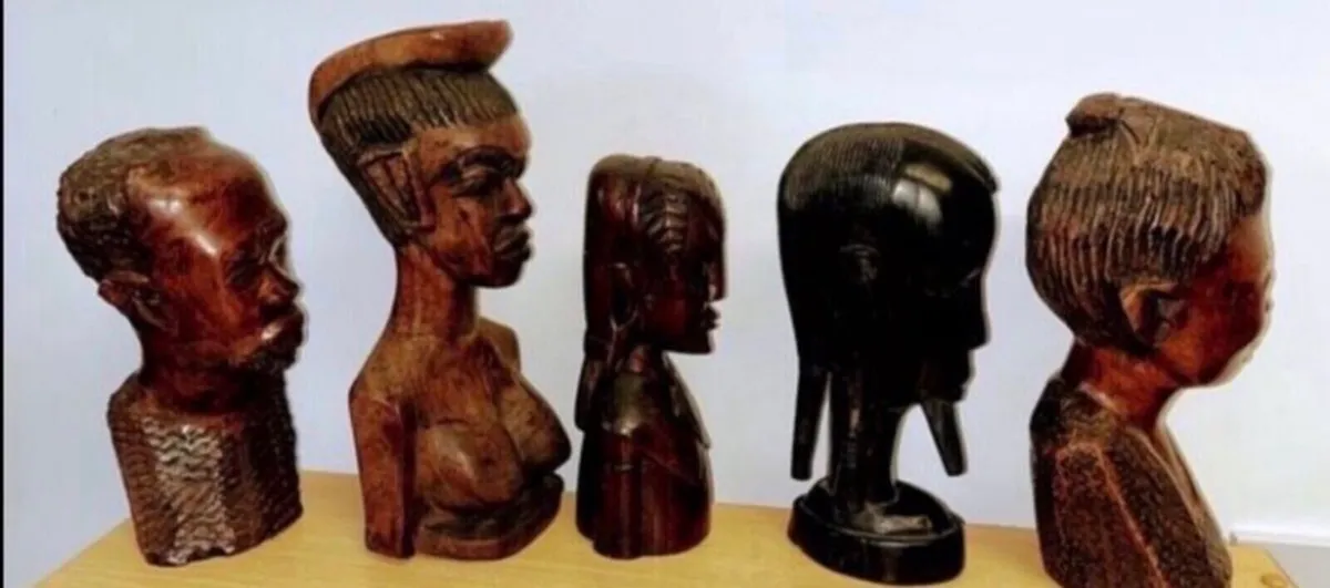 5 hand carved African tribal sculptures - Image 1