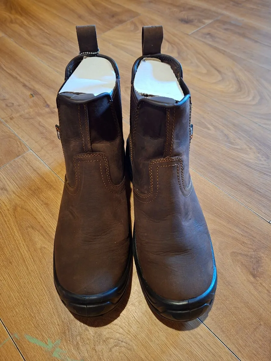 Work boots - Image 4