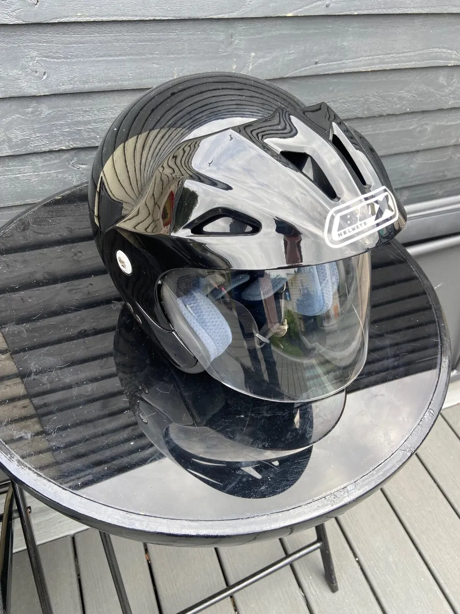 Motorcycle Helmets - Image 3