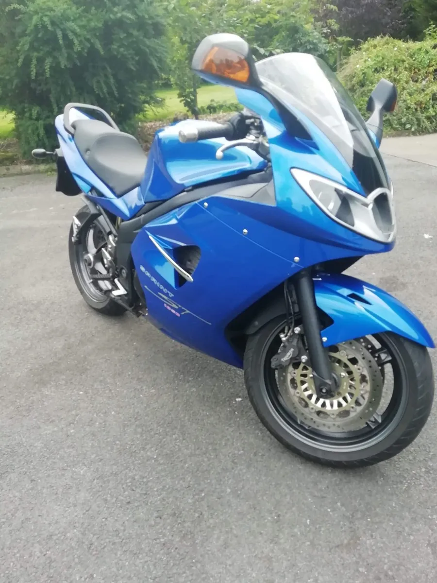 Triumph Sprint ST 1050 - Image 2
