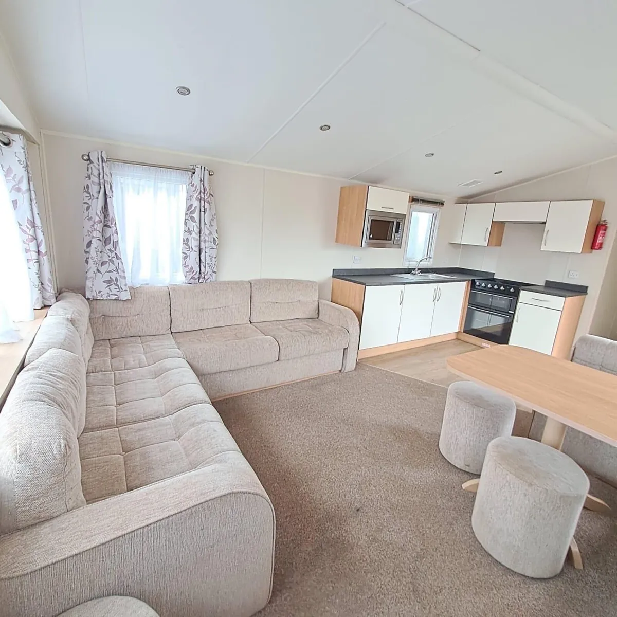 Mobile Home for Sale On-Site in Courtown - Image 3