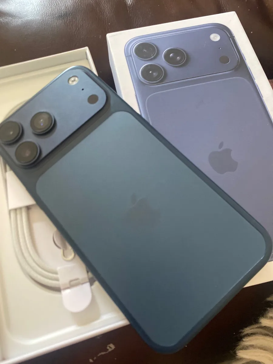 iPhone 17 pro max 1tb - Image 2