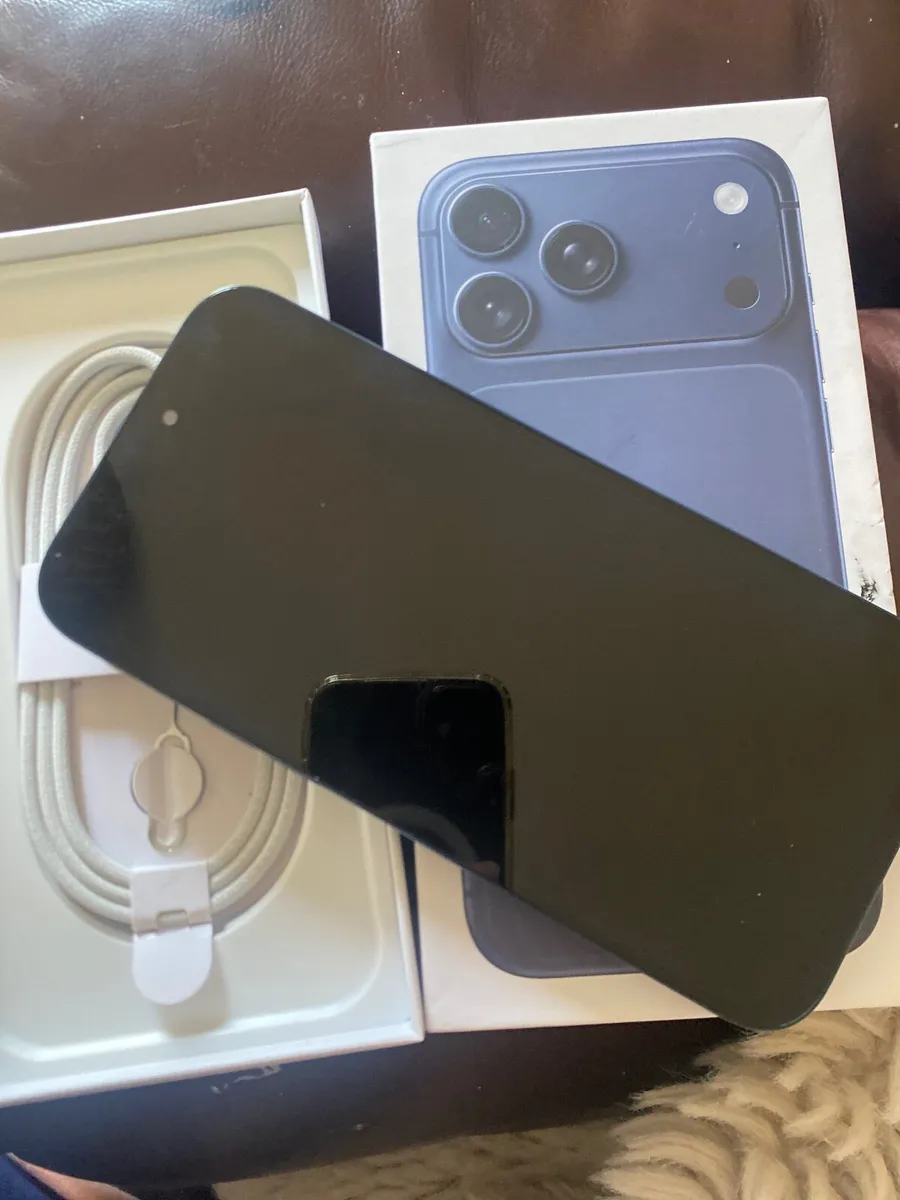 iPhone 17 pro max 1tb - Image 3