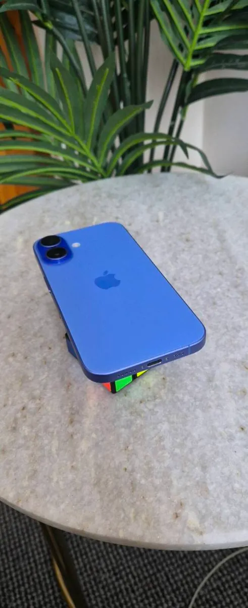 Iphone 16 - Image 1