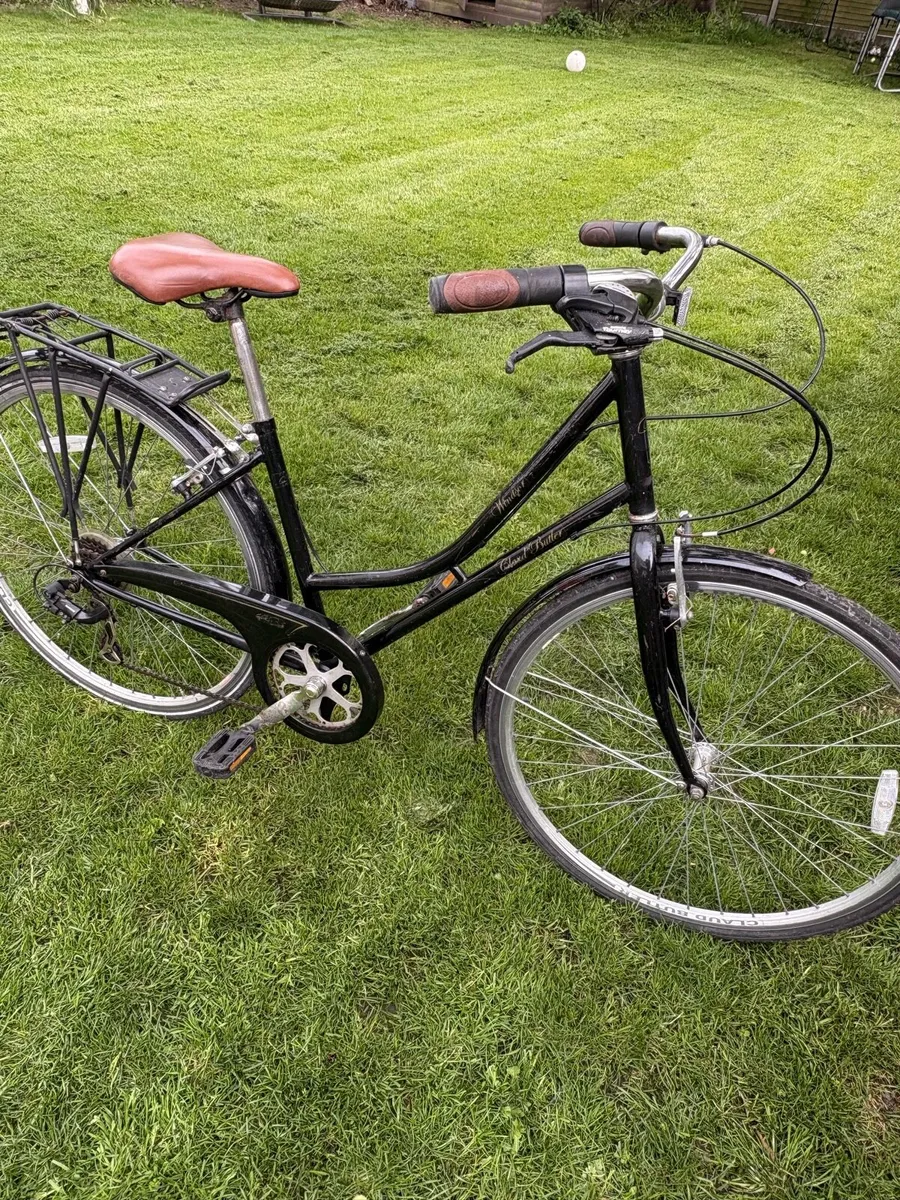 Claud Butler Ladies Bicycle - Image 4