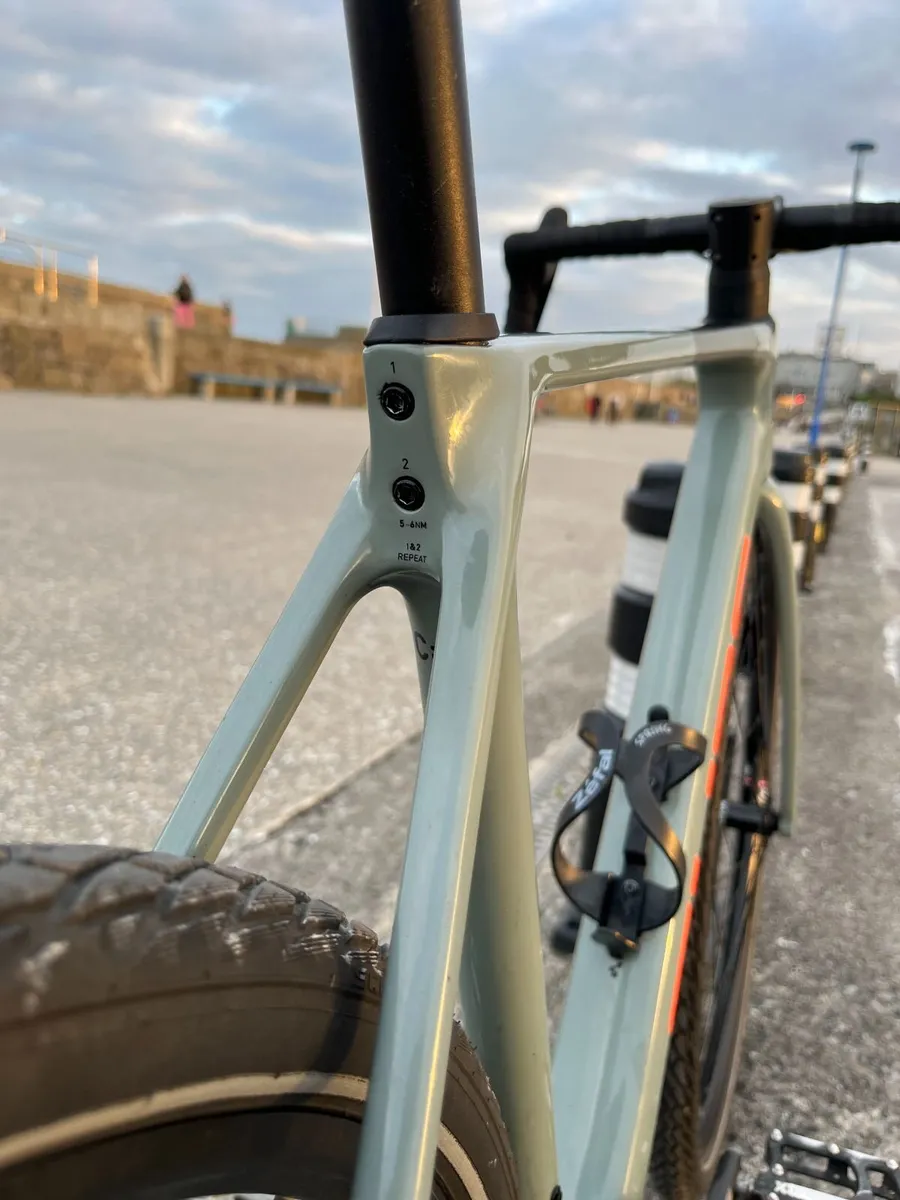 Cube Cross Race C:62 Pro Carbon Gravel Road Bike - Image 2