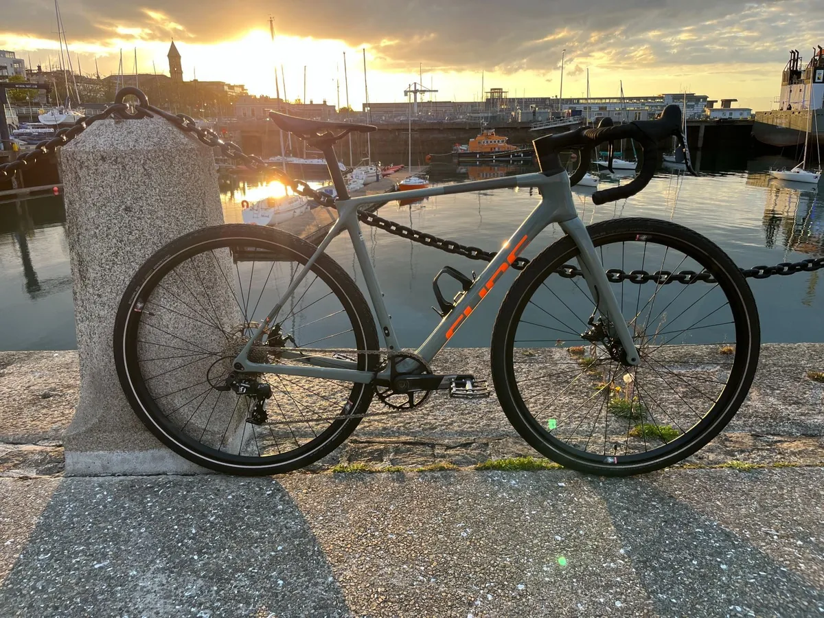 Cube Cross Race C:62 Pro Carbon Gravel Road Bike - Image 1
