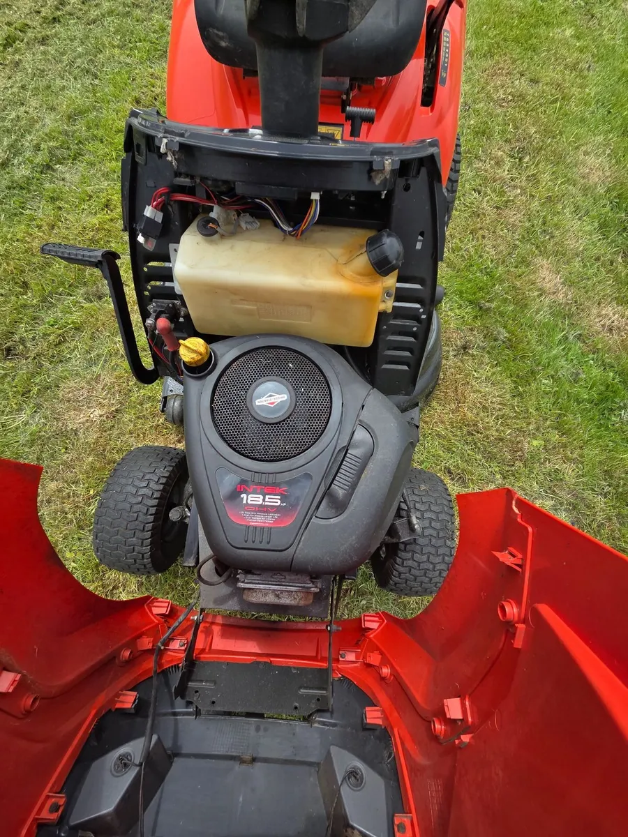 For sale oleamac ride on mower hydrostatic drive - Image 4