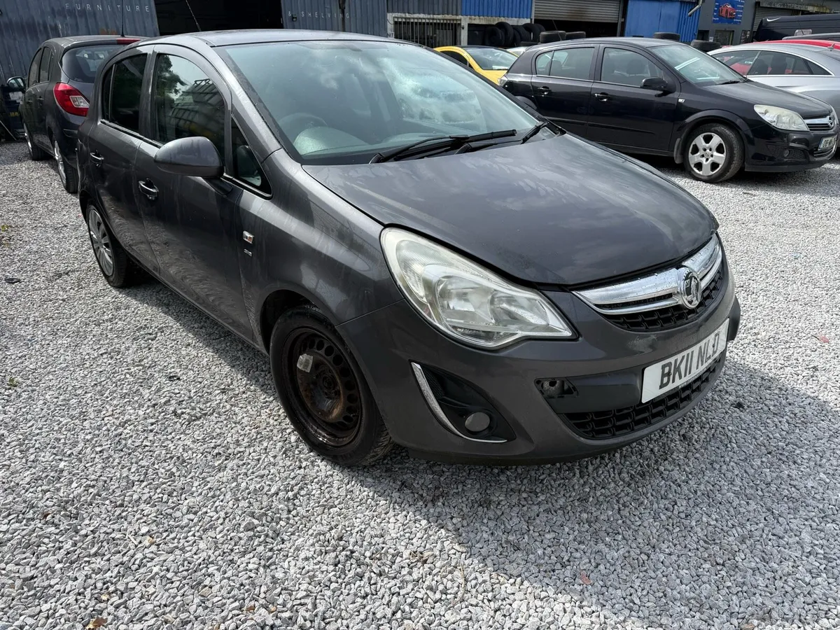 Corsa 2012  for breakin - Image 3