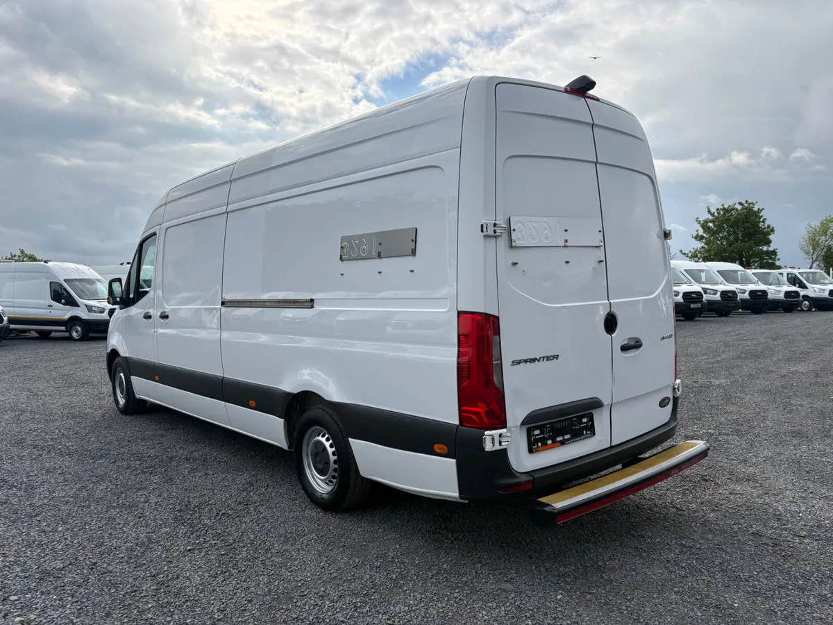 Mercedes-Benz Sprinter - Image 4