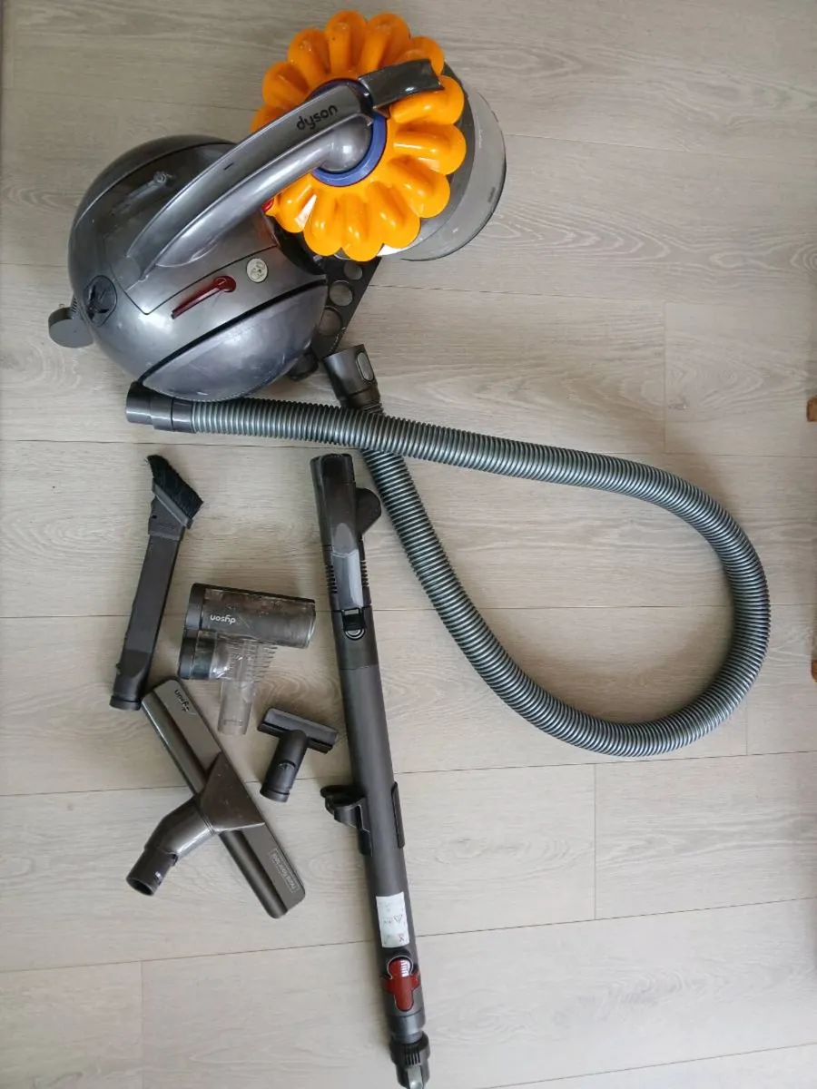 Dyson vacuum - Image 1