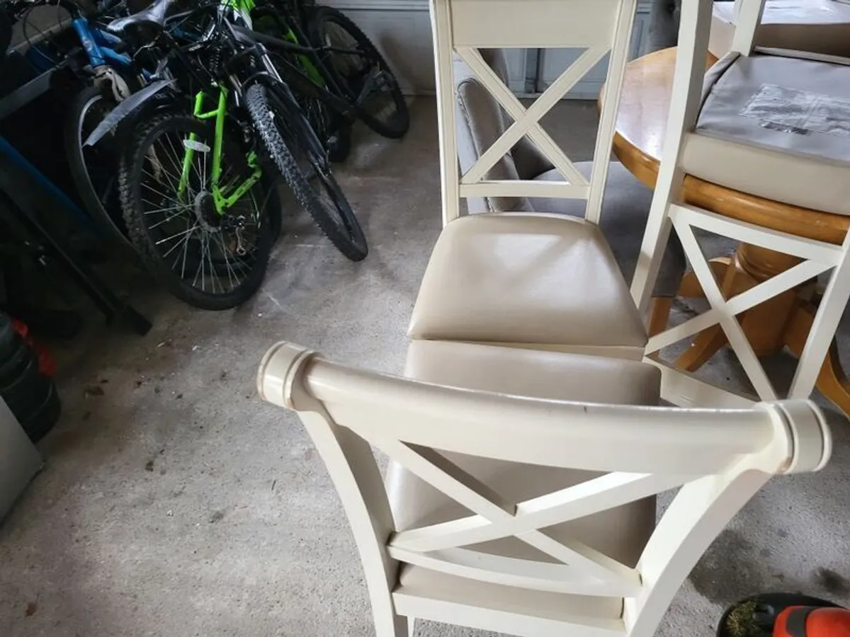 High stools - Image 2
