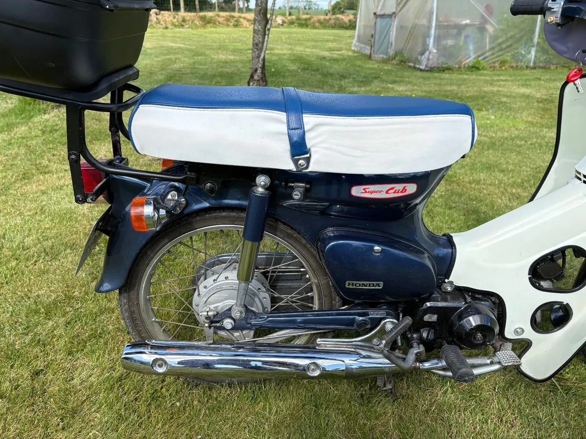 Honda  C50 Super Cub 2007 - Image 4