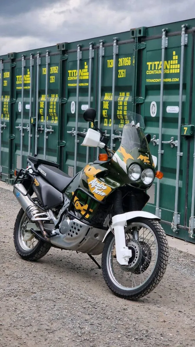 Honda XRV750 Africatwin RD07A - Image 1