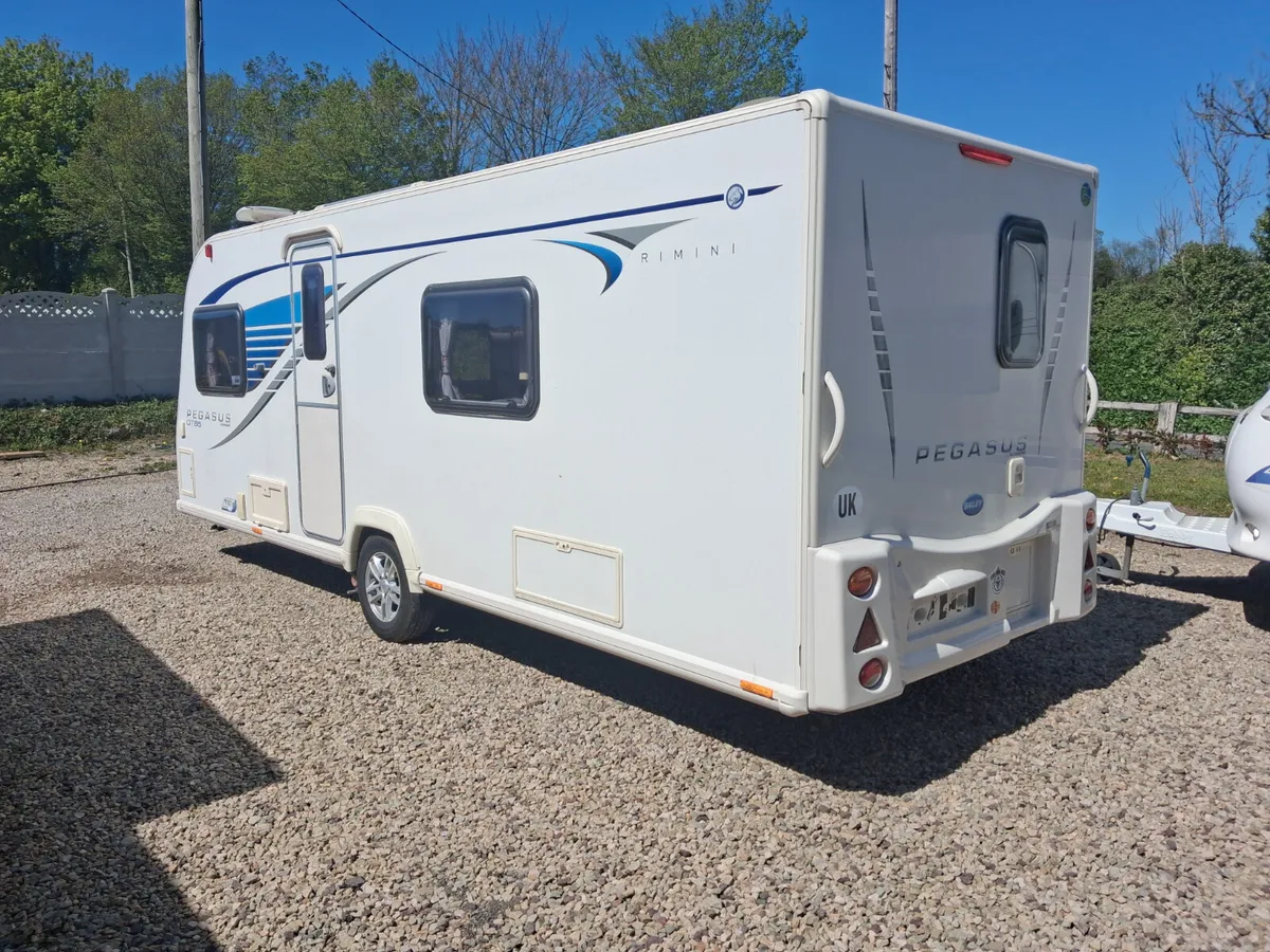 2014 bailey pegasus 4 berth twin singles caravan - Image 4