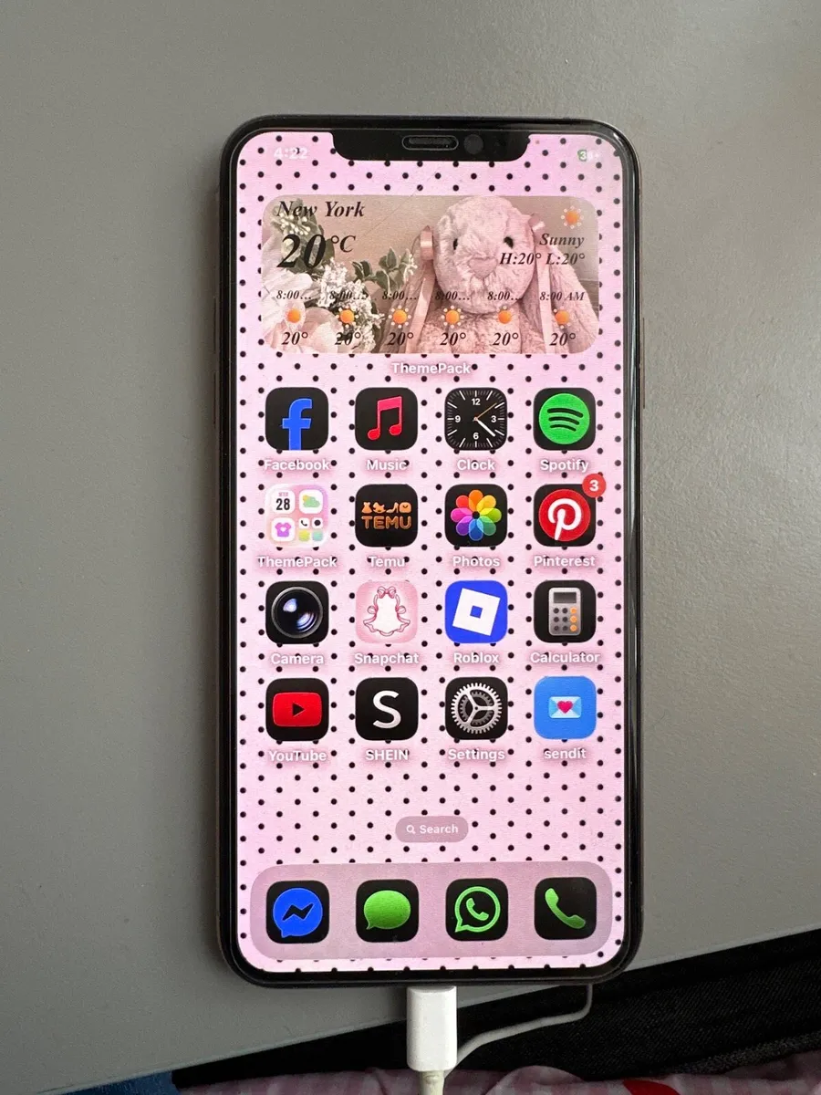 iPhone 11 Pro Max - Image 1