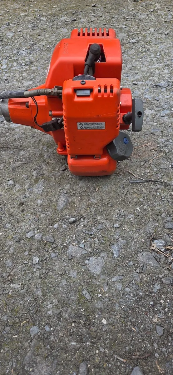 Oleo-Mac strimmer - Image 2