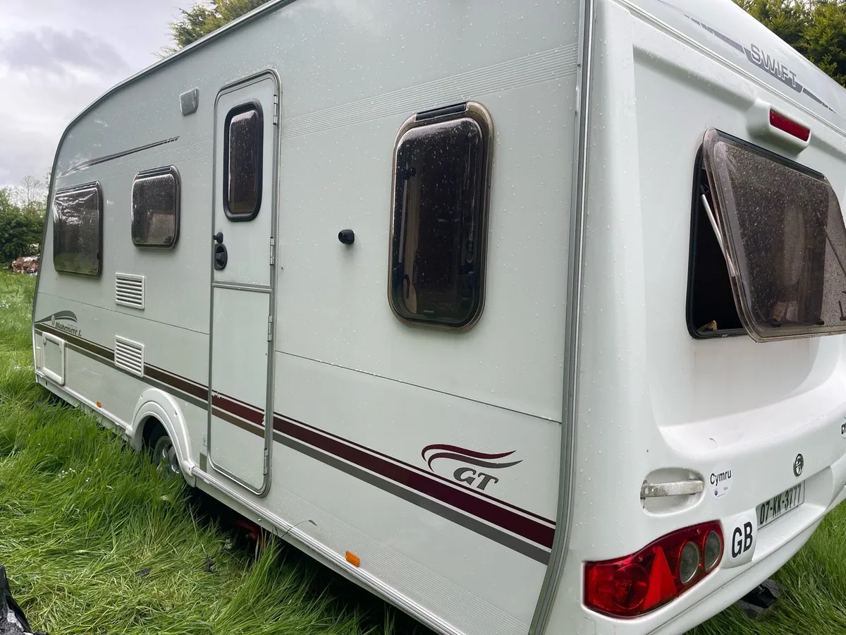 Caravan - Image 1