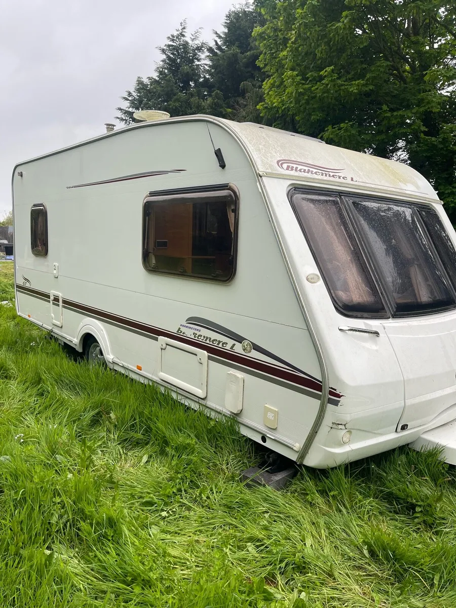 Caravan - Image 2