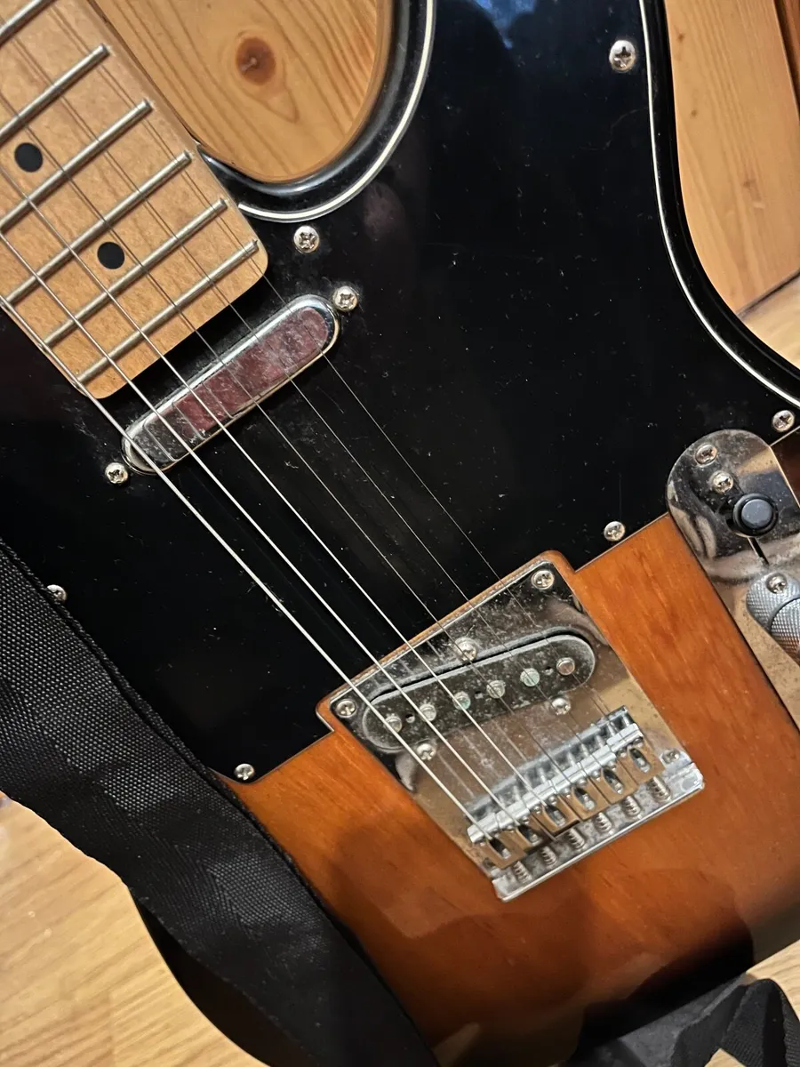 Guitar Fender Squier Stratocaster - Image 2