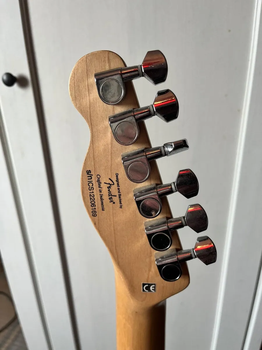 Guitar Fender Squier Stratocaster - Image 3