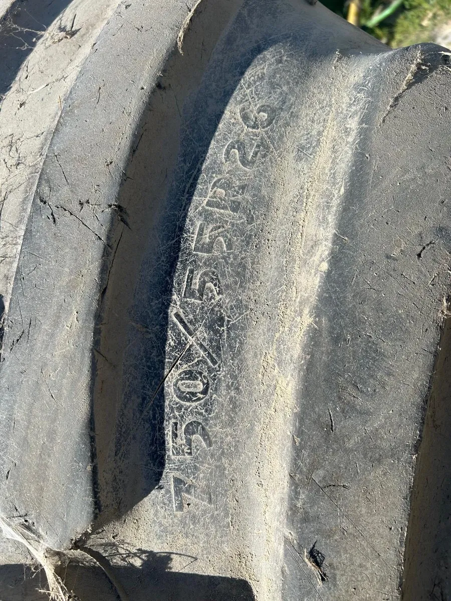 Used loader wheels to suit jcb - Image 2