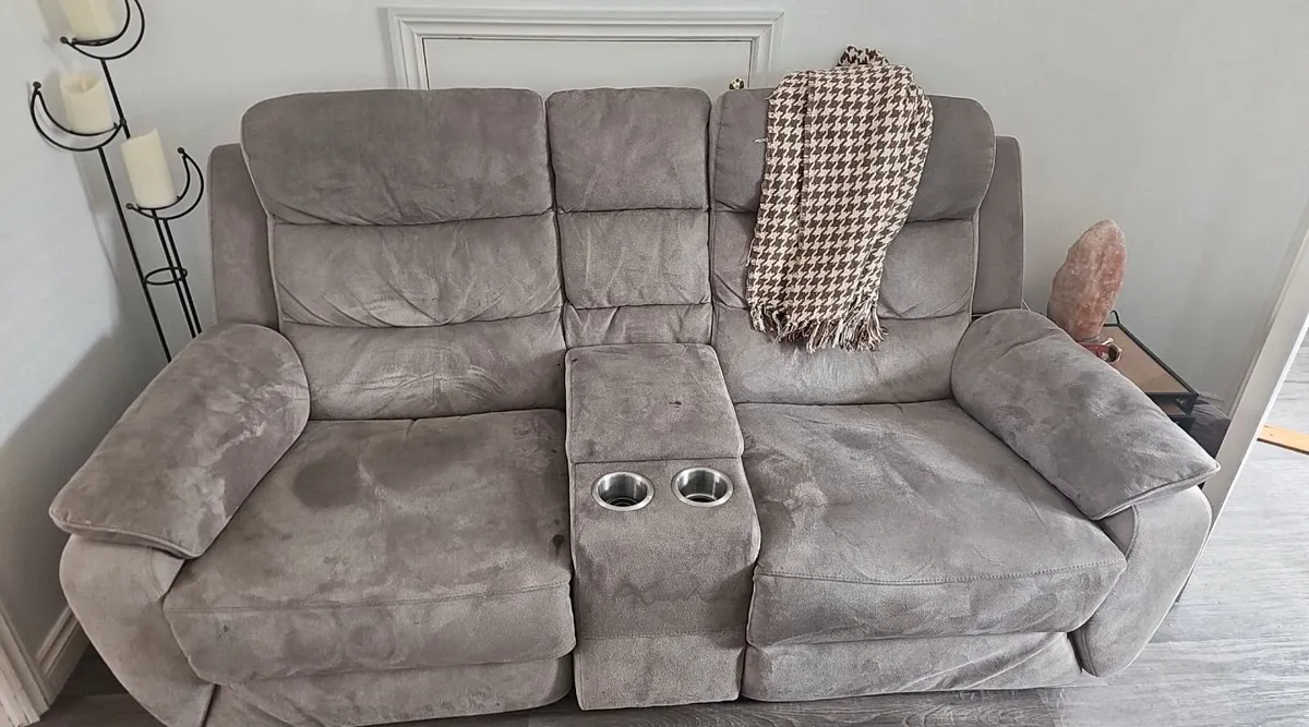 Sofa FREE - Image 1