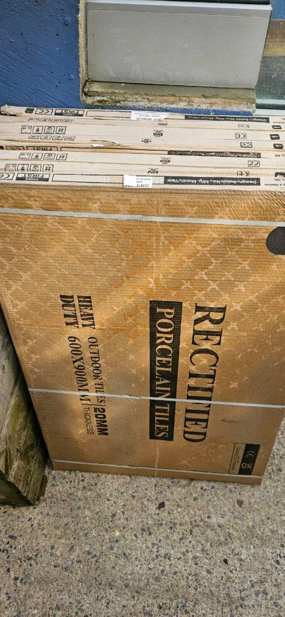 Porcelain patio tiles Anthracite 20mm 900 x 600 - Image 2