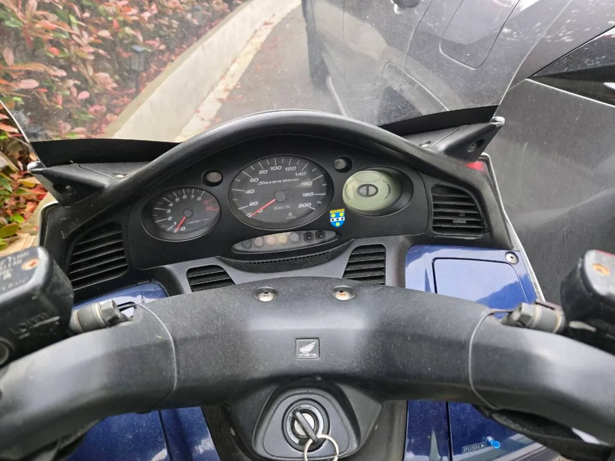 Honda silverwing 600 2007 ABS - Image 4