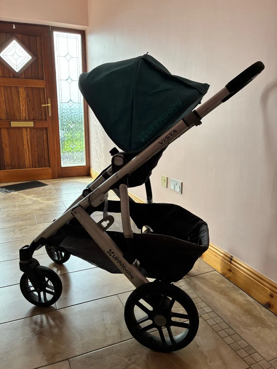 Uppababy Vista Travel System & Car Base - Image 2