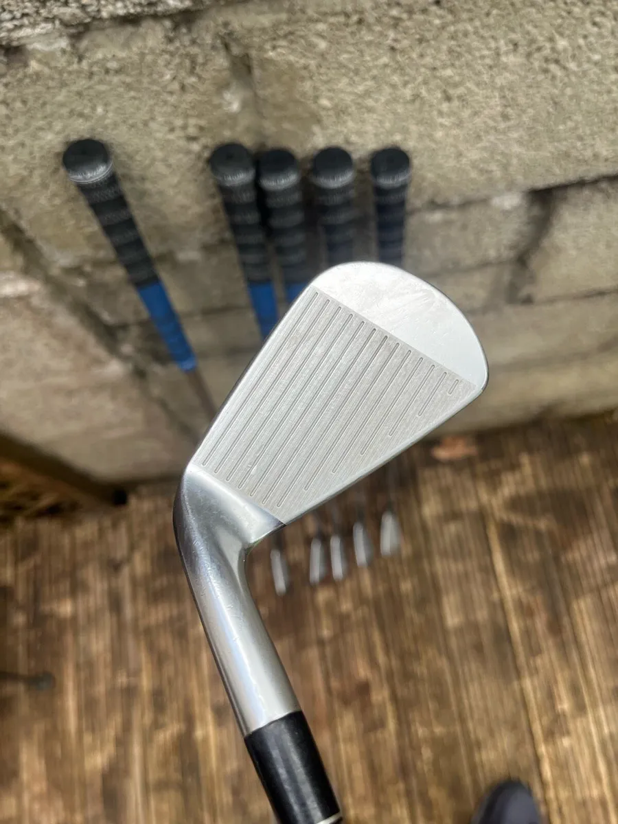 SRIXON ZXI7 irons - Image 2