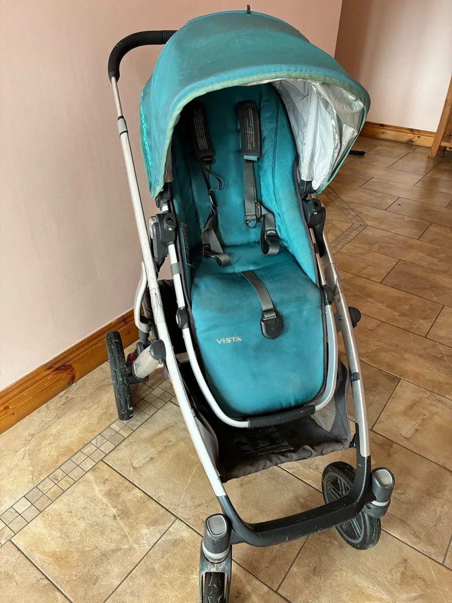 Uppababy Vista Travel System & Car Base - Image 3