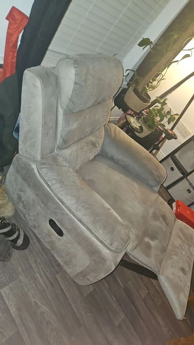 Armchair - Image 3