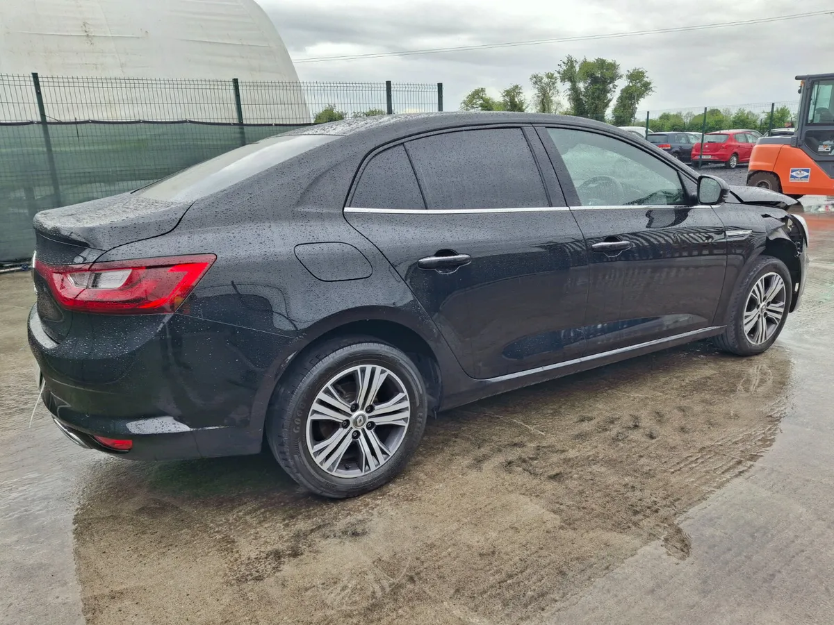 212 Renault Megane  1.5 Diesel - Image 3