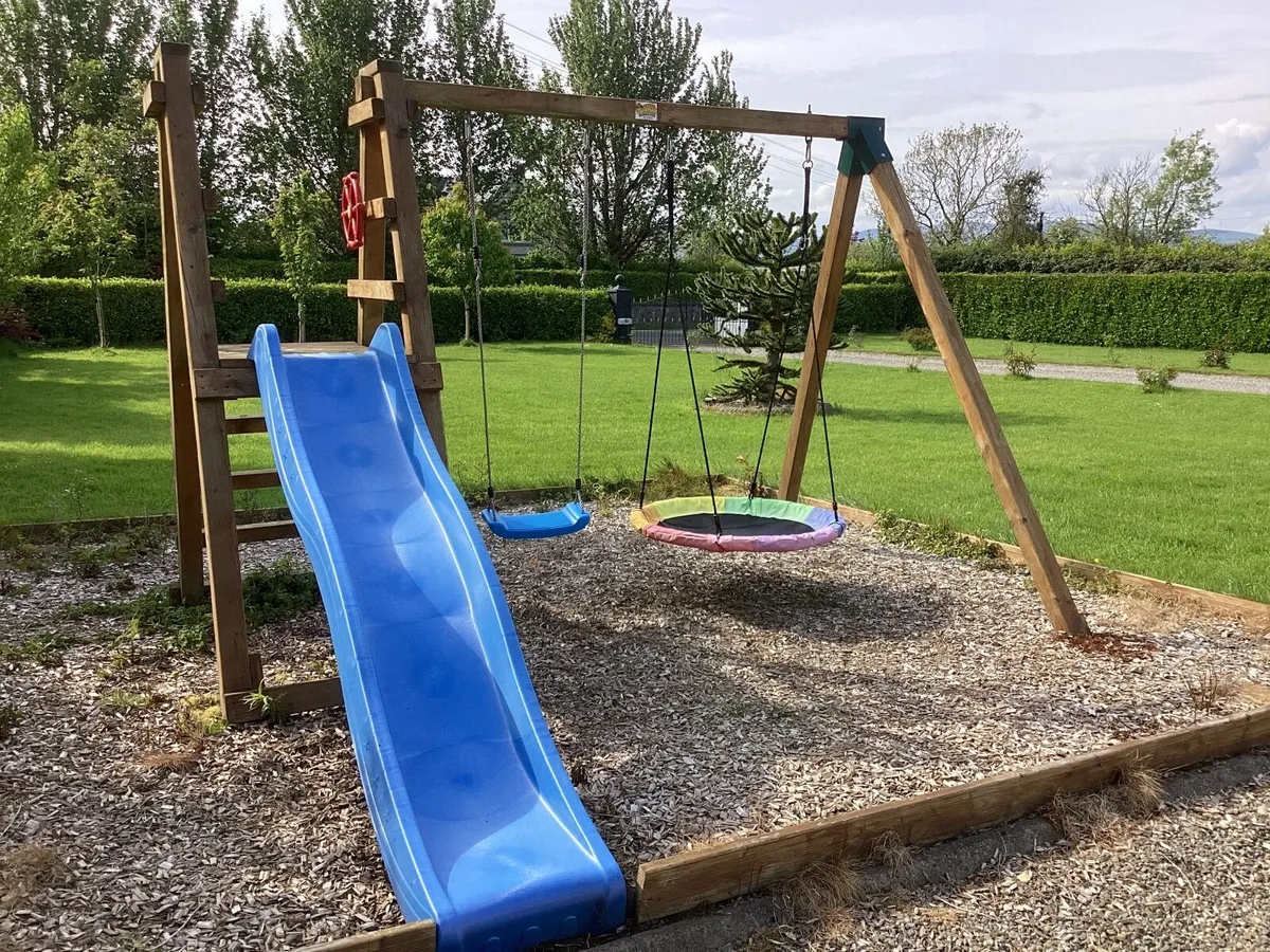 Swing and slide set for children - Image 1