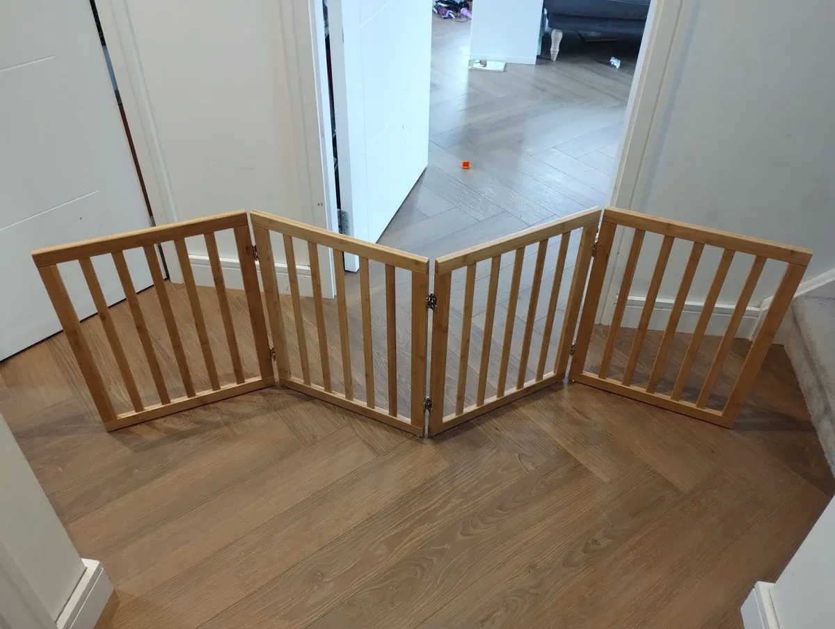 Bamboo pet / child gate barrier - new - Image 1
