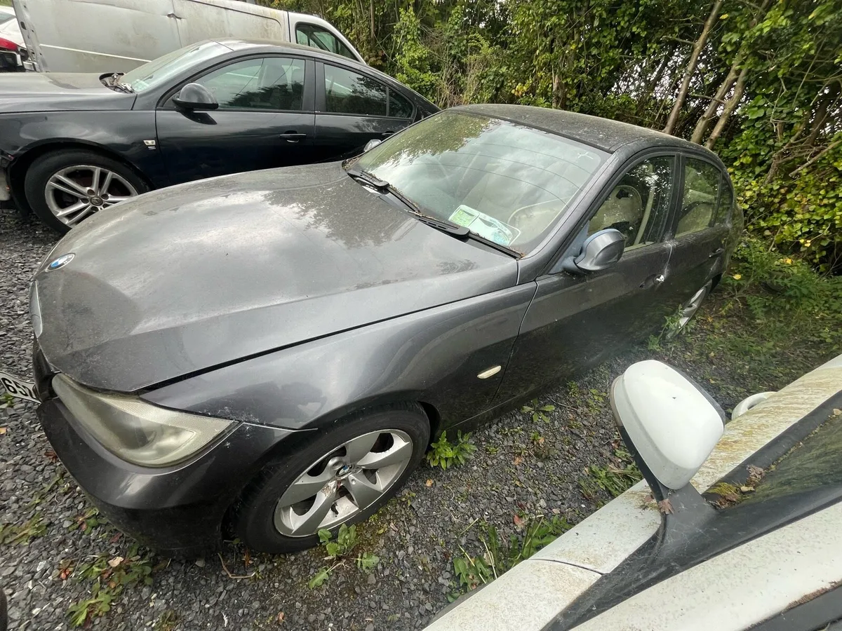BMW e90 318i breaking + more - Image 4