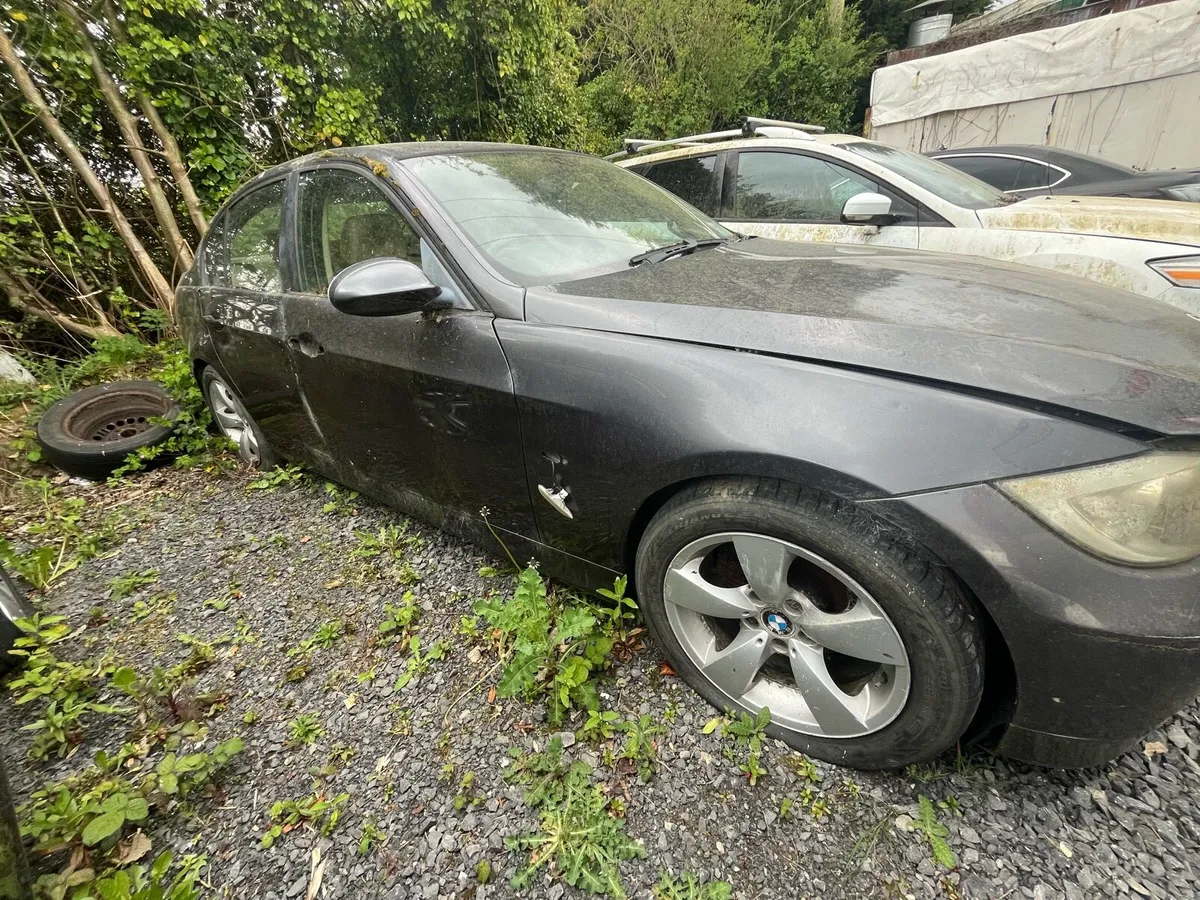 BMW e90 318i breaking + more - Image 3