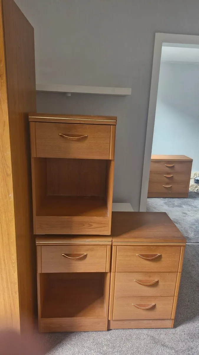 Bedroom furniture - Image 1