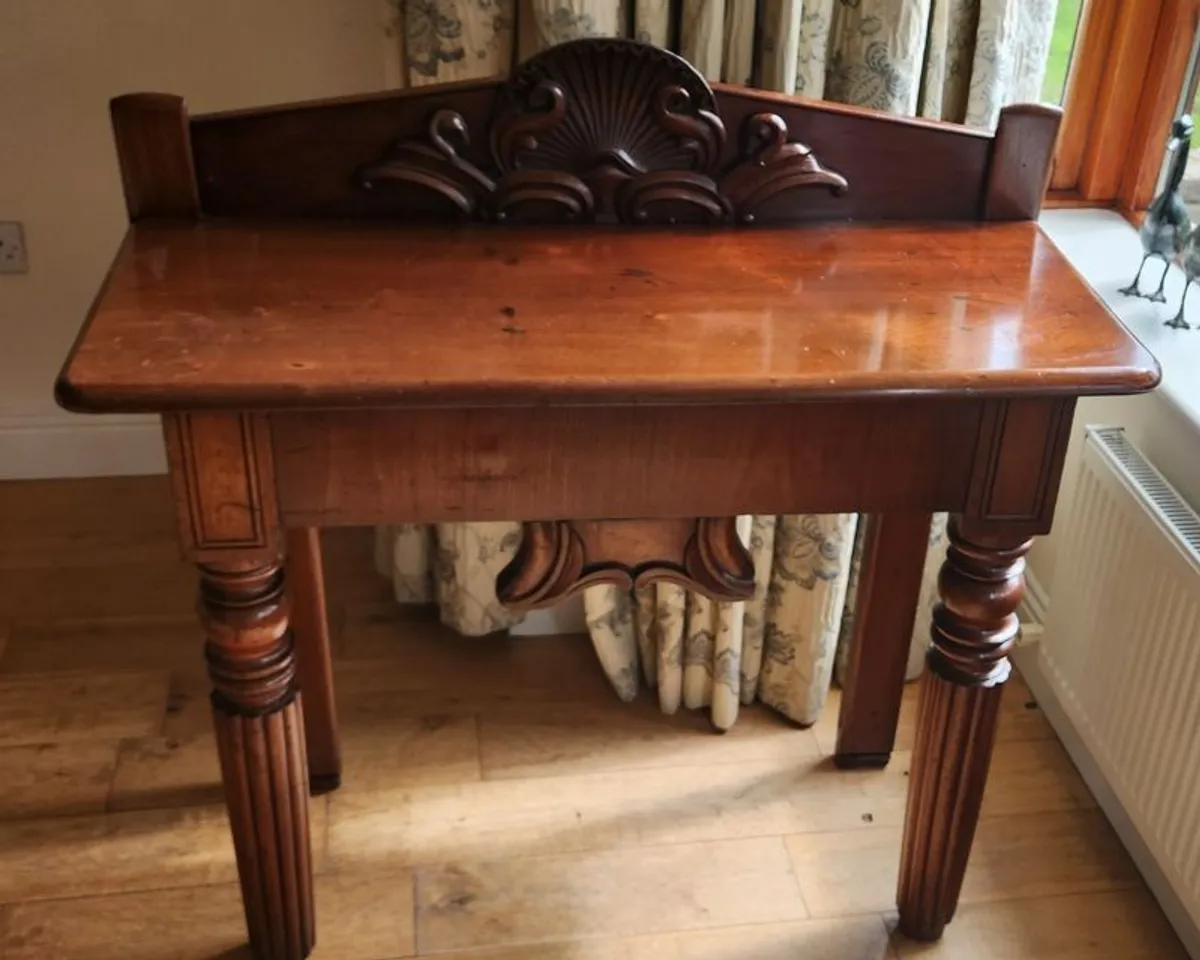 Console Table - Image 1