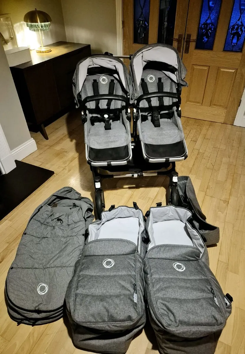 Bugaboo donkey/ Cybex carseat bundle - Image 1
