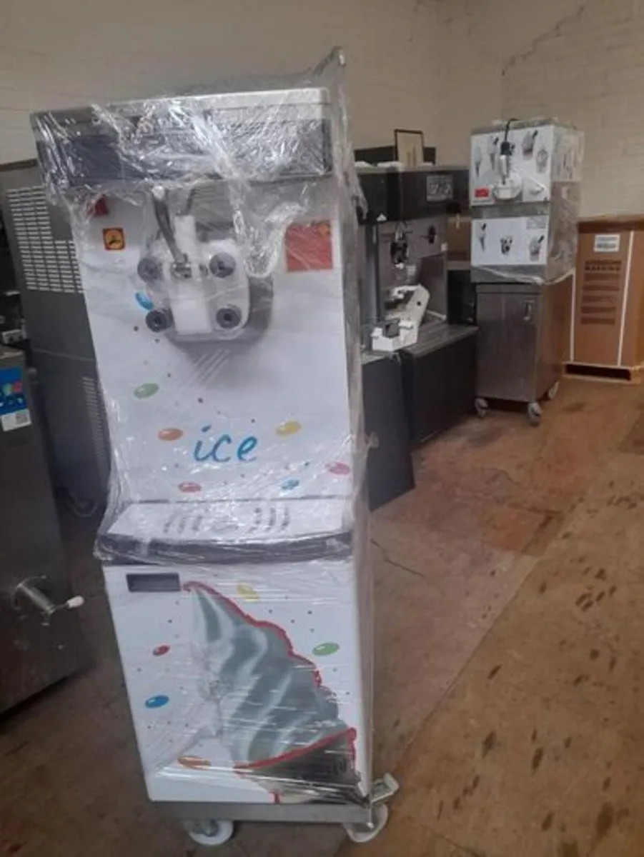 Ice Cream Machine - Image 2