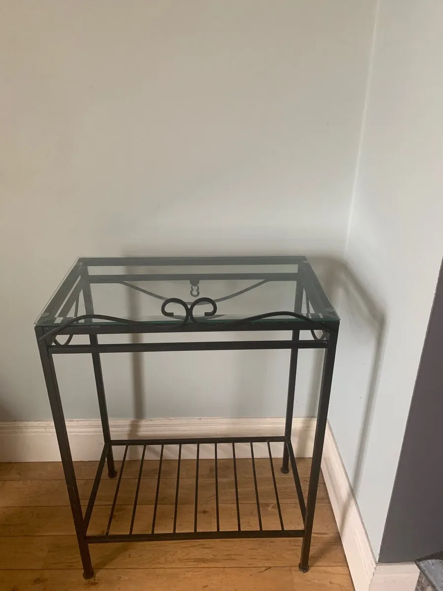 Small table - Image 1