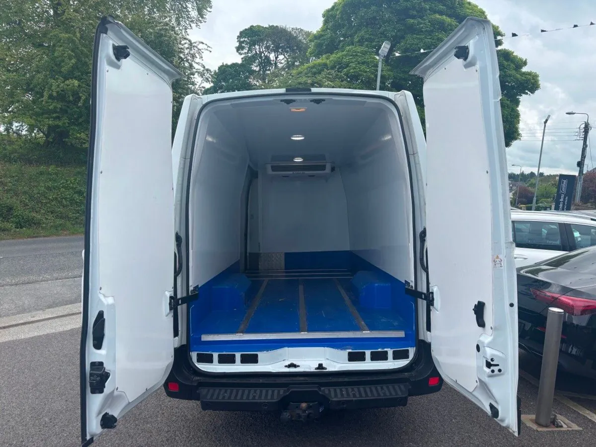 Nissan Interstar LHH2 FRIDGE VAN - Image 3